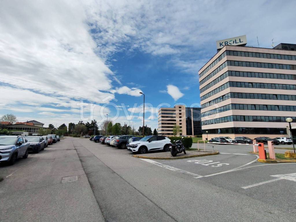 casa indipendente in vendita ad Agrate Brianza