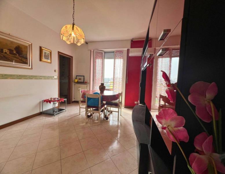 appartamento in vendita ad Agrate Brianza in zona Omate