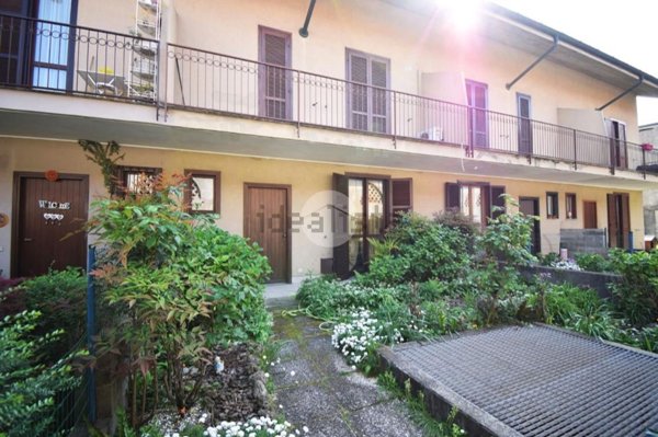 casa indipendente in vendita ad Agrate Brianza