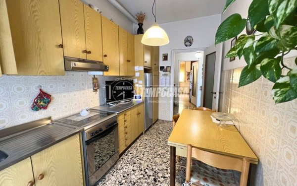 appartamento in vendita ad Agrate Brianza in zona Omate