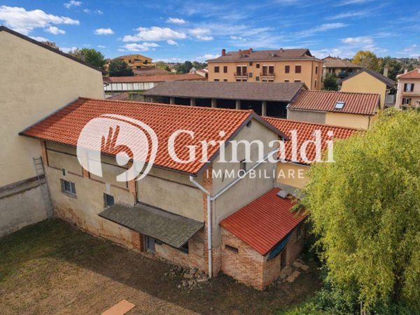 casale in vendita ad Agrate Brianza
