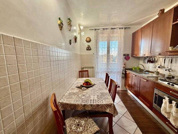 appartamento in vendita ad Agrate Brianza in zona Omate