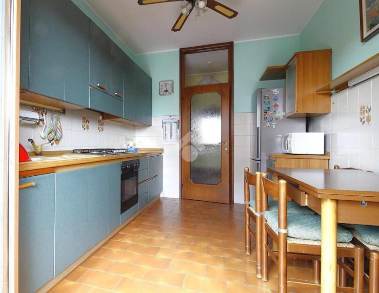 appartamento in vendita ad Agrate Brianza in zona Omate