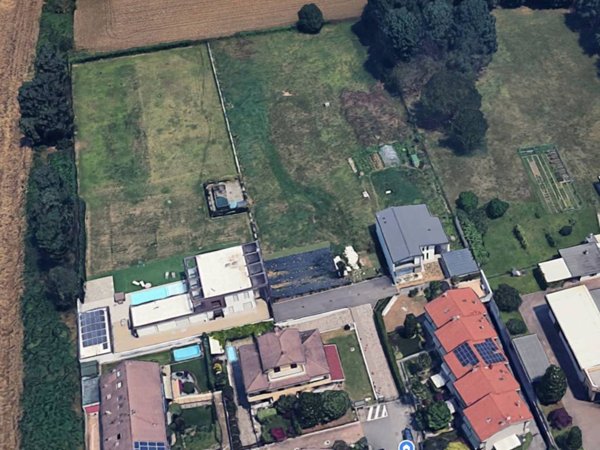 terreno edificabile in vendita ad Agrate Brianza