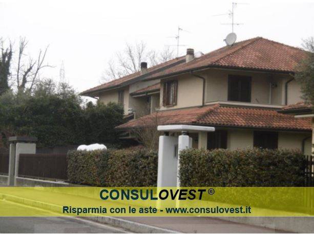 casa indipendente in vendita ad Agrate Brianza