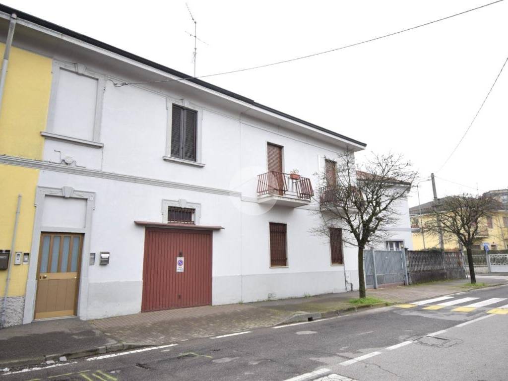 casa indipendente in vendita ad Agrate Brianza
