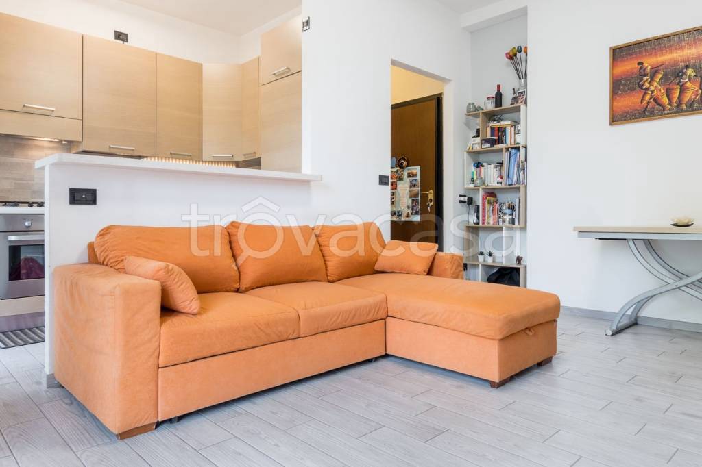 appartamento in vendita ad Agrate Brianza in zona Omate
