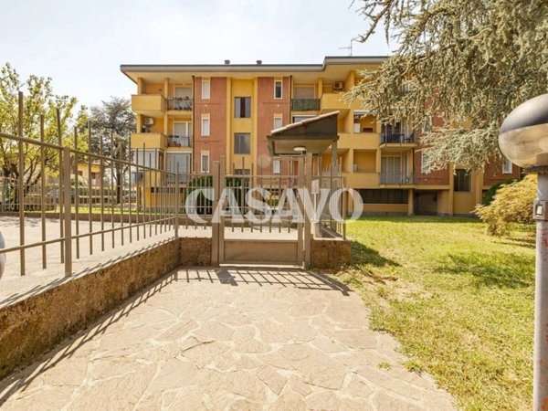 appartamento in vendita ad Agrate Brianza in zona Omate