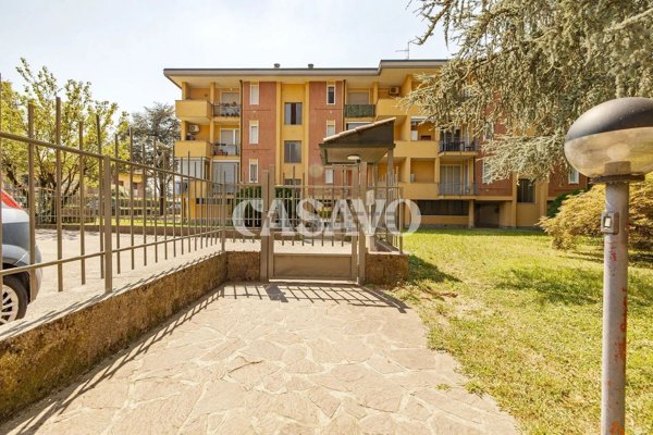 appartamento in vendita ad Agrate Brianza in zona Omate