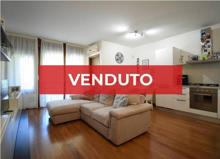 appartamento in vendita ad Agrate Brianza in zona Omate