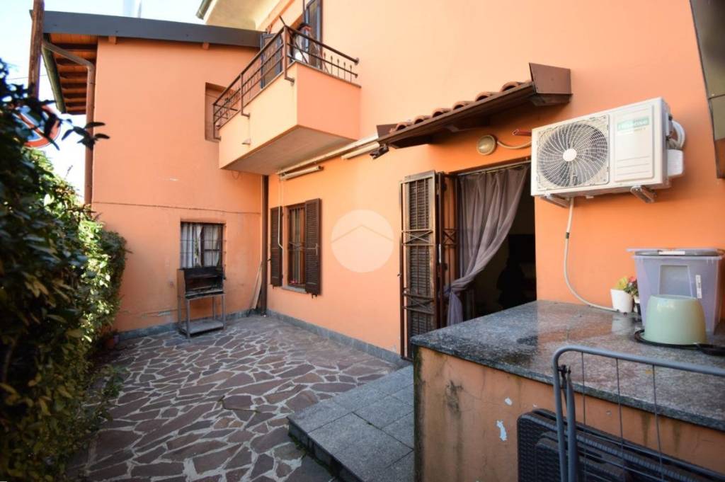 casa indipendente in vendita ad Agrate Brianza