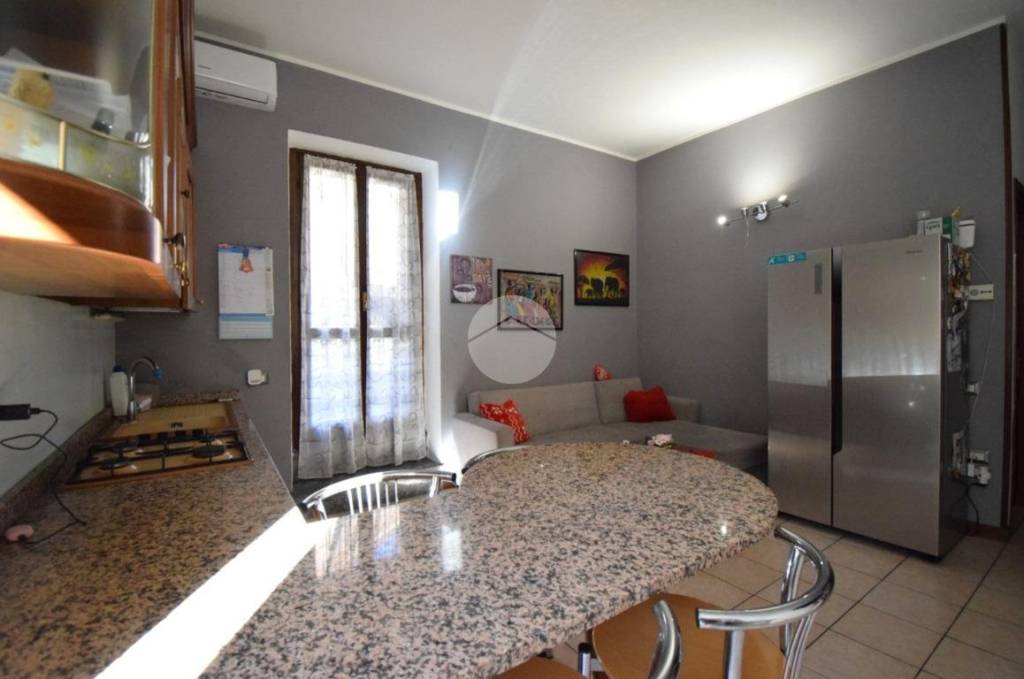 casa indipendente in vendita ad Agrate Brianza