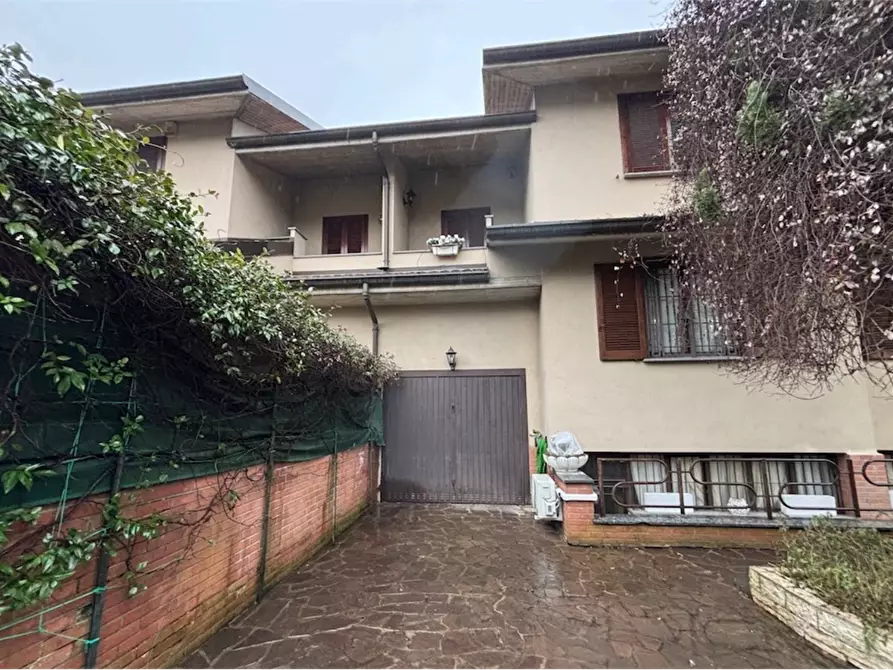 casa indipendente in vendita ad Agrate Brianza