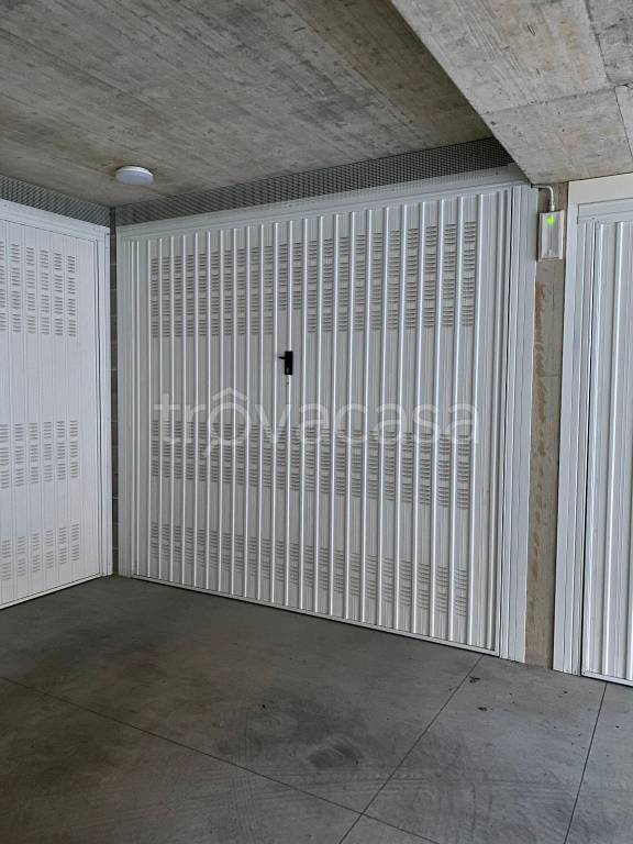 box auto in vendita ad Agrate Brianza