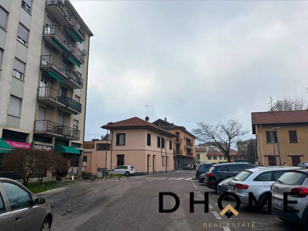 box auto in vendita ad Agrate Brianza