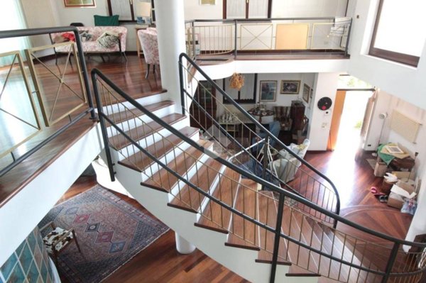 casa indipendente in vendita ad Aicurzio