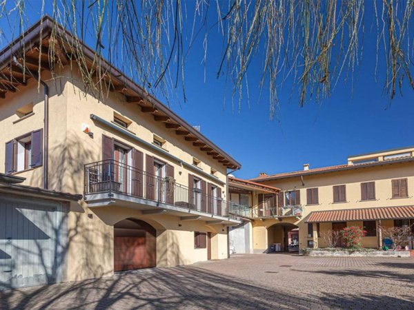 casa indipendente in vendita ad Aicurzio