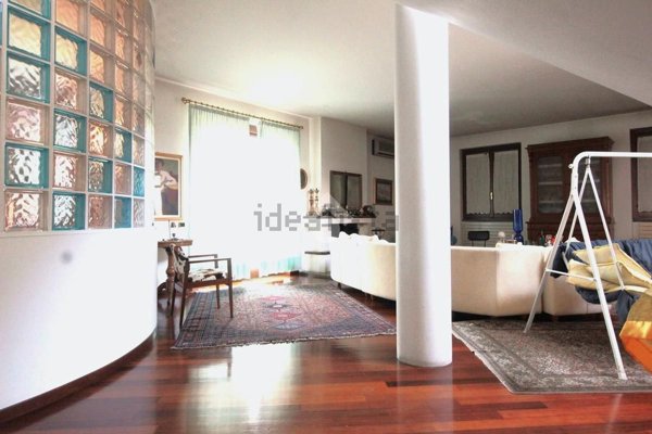 casa indipendente in vendita ad Aicurzio