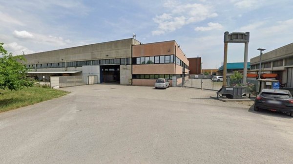 locale commerciale in vendita ad Aicurzio