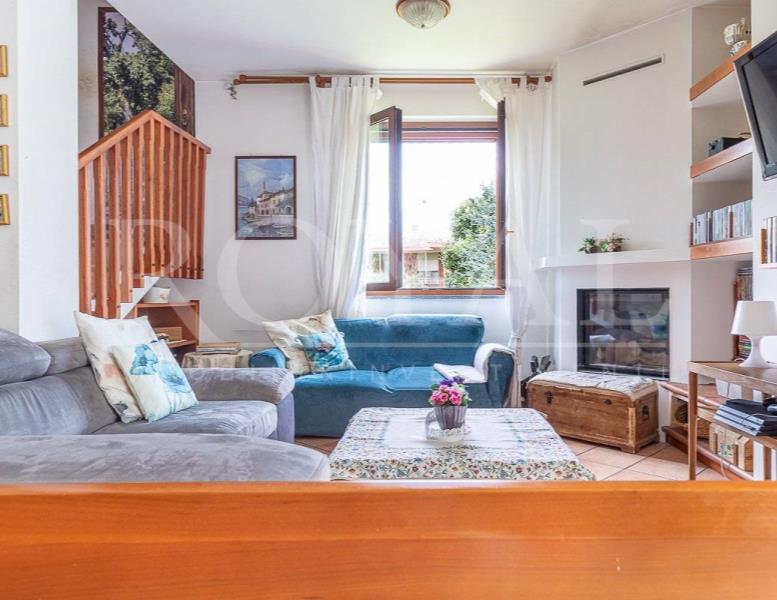 casa indipendente in vendita ad Aicurzio