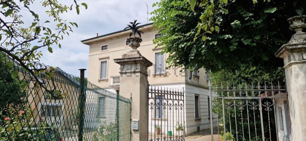 casa indipendente in vendita ad Aicurzio