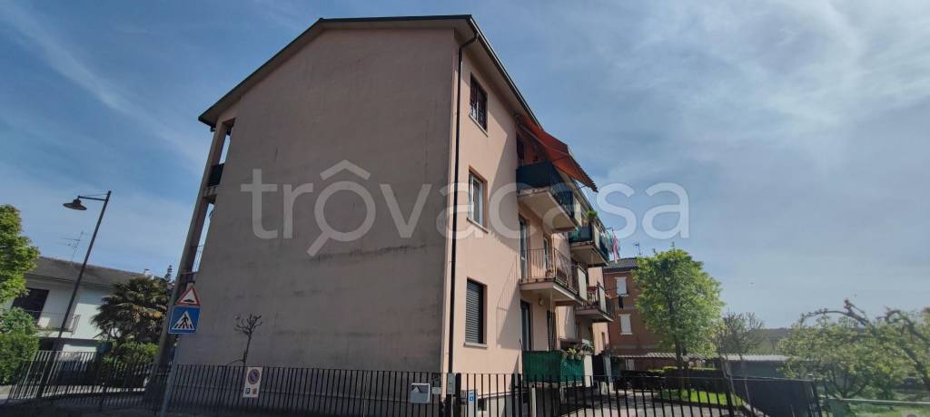 appartamento in vendita ad Aicurzio