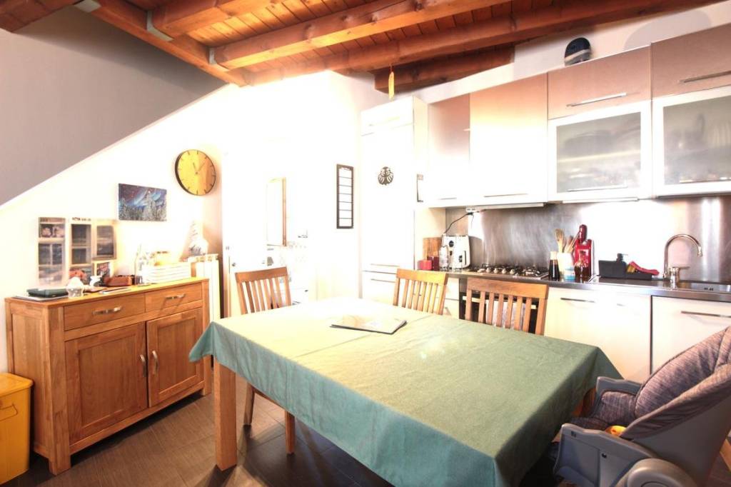 casa indipendente in vendita ad Aicurzio