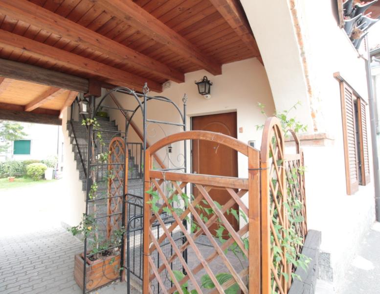 casa indipendente in vendita ad Aicurzio