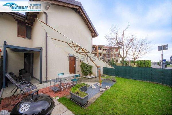 casa indipendente in vendita ad Aicurzio