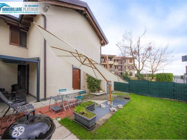 casa indipendente in vendita ad Aicurzio