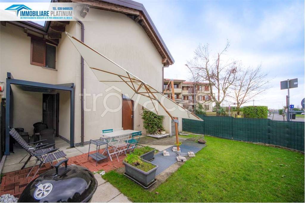 casa indipendente in vendita ad Aicurzio