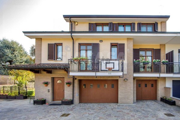 casa indipendente in vendita ad Aicurzio