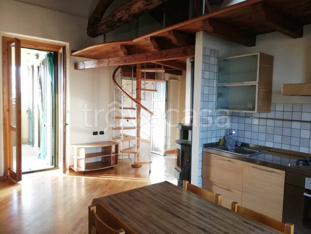 appartamento in vendita ad Aicurzio