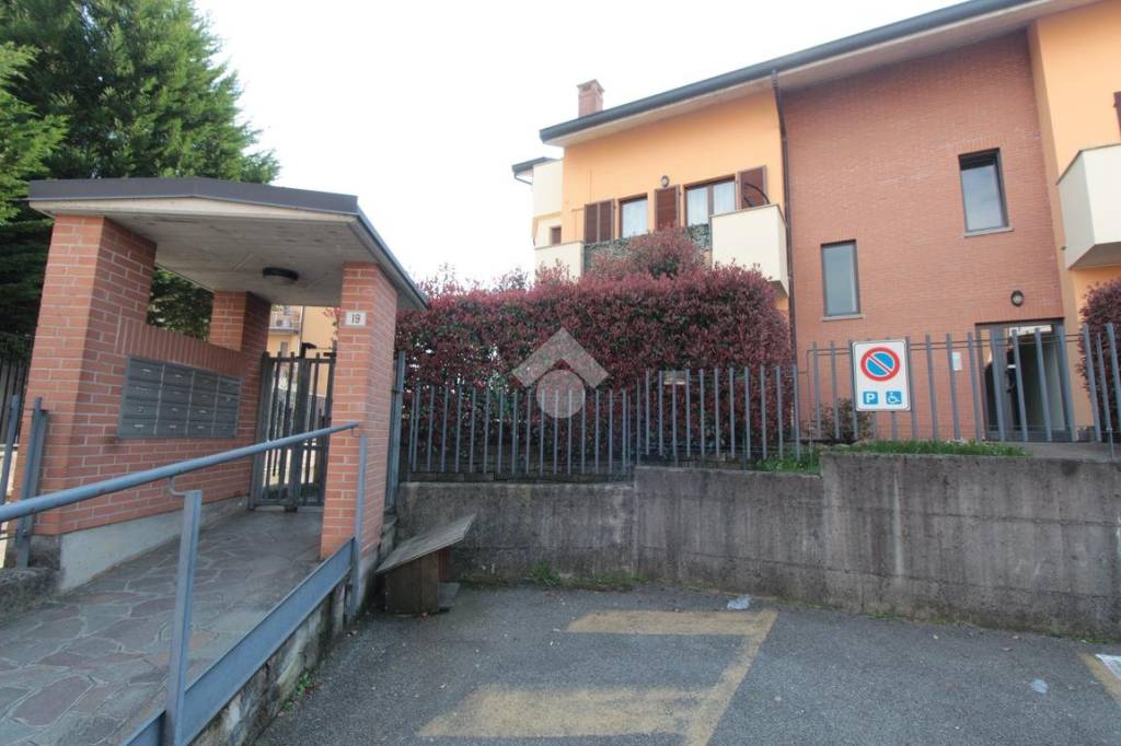 appartamento in vendita ad Aicurzio