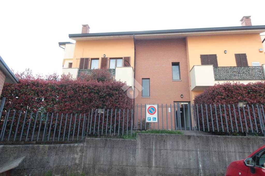 appartamento in vendita ad Aicurzio