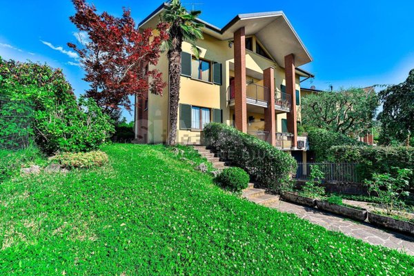 casa indipendente in vendita ad Aicurzio
