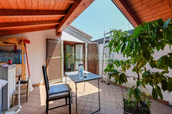 casa indipendente in vendita ad Aicurzio