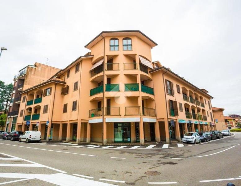 locale di sgombero in vendita ad Albiate