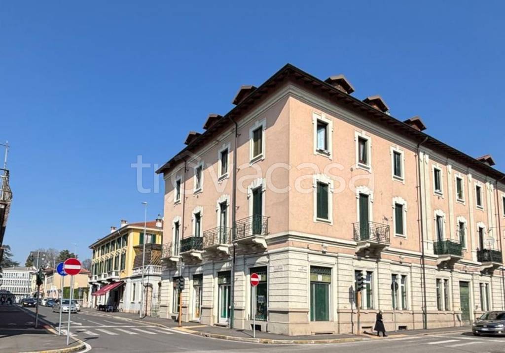 appartamento in vendita ad Albiate
