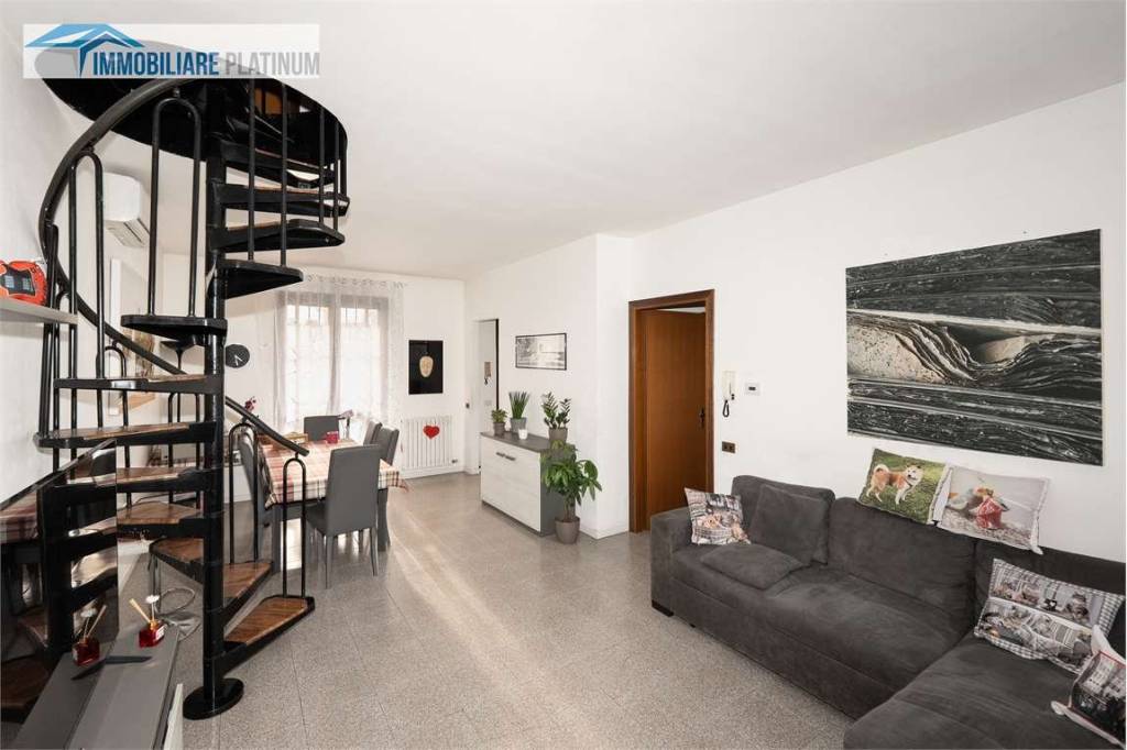 appartamento in vendita ad Albiate
