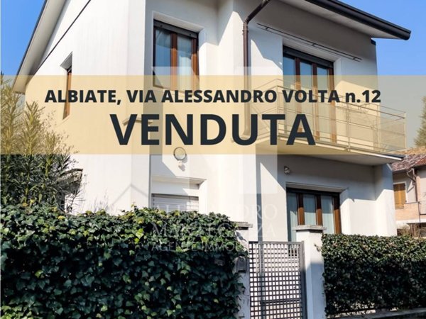 casa indipendente in vendita ad Albiate