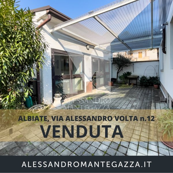 casa indipendente in vendita ad Albiate