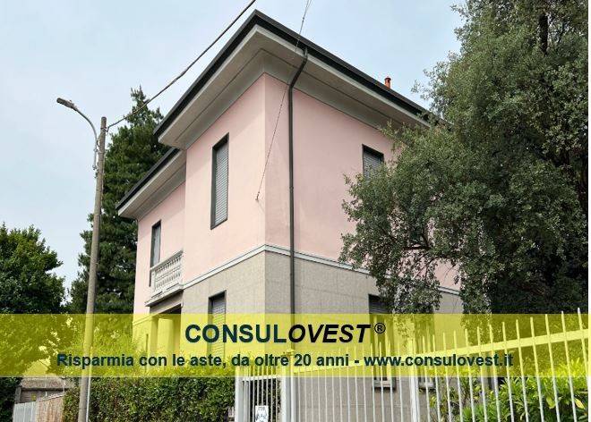 casa indipendente in vendita ad Albiate