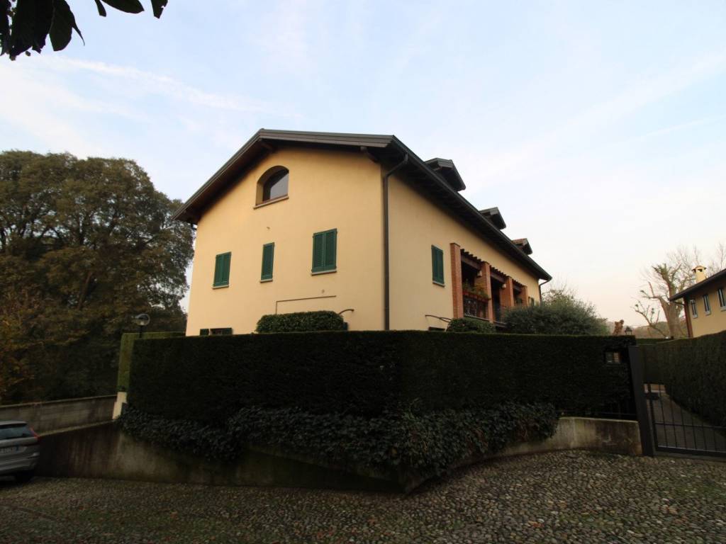 appartamento in vendita ad Albiate