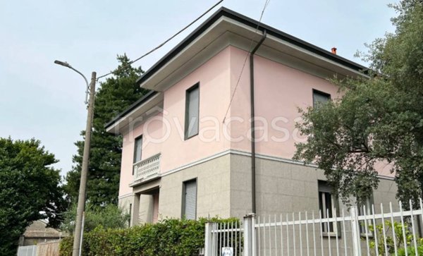 casa indipendente in vendita ad Albiate
