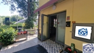 negozio in vendita ad Albiate
