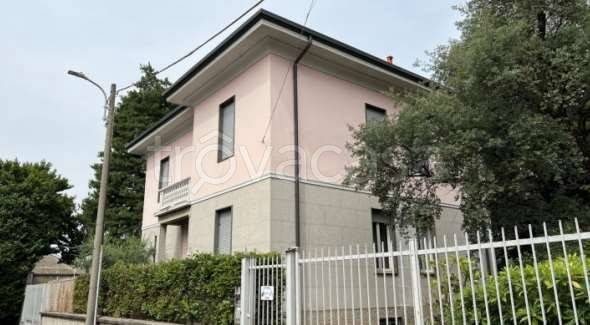 casa indipendente in vendita ad Albiate