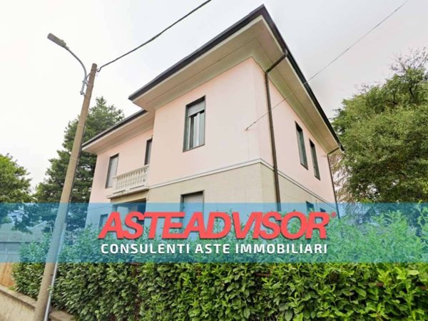 casa indipendente in vendita ad Albiate