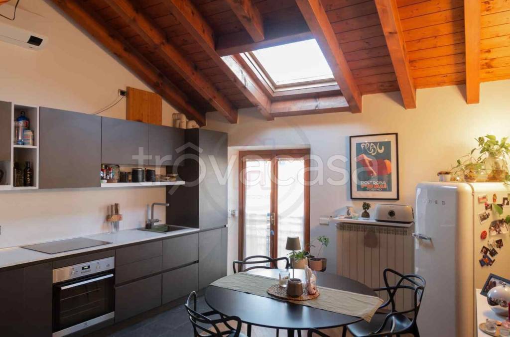 appartamento in vendita ad Albiate