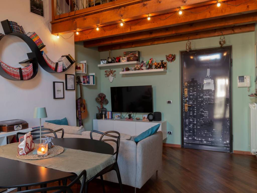 appartamento in vendita ad Albiate